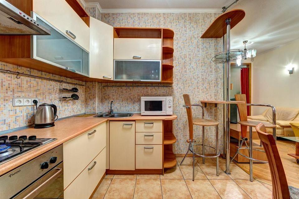 Apartments On Shota Rustaveli Kiev Exteriör bild